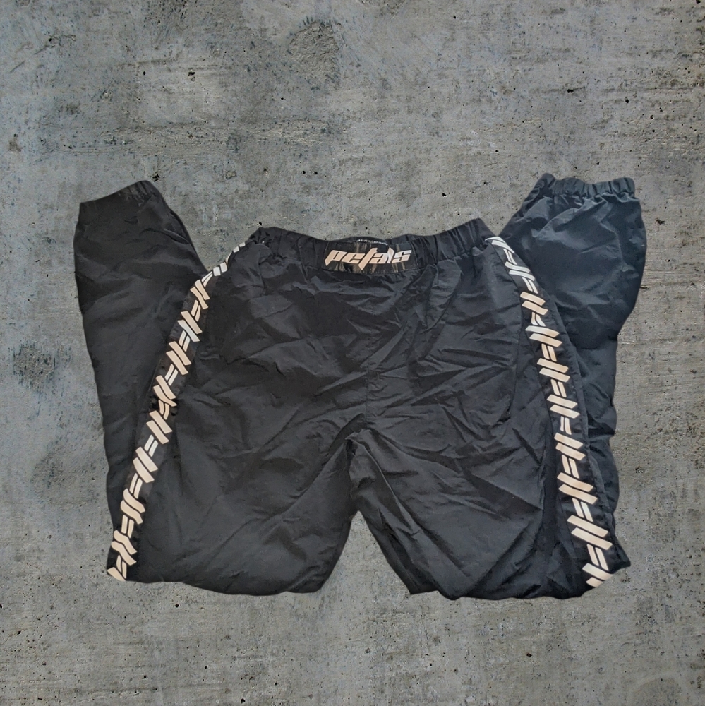 Petals And Peacocks Pants
